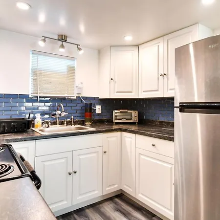 Remodeled Seminole Apt And Yard 3 Mi To Beach!